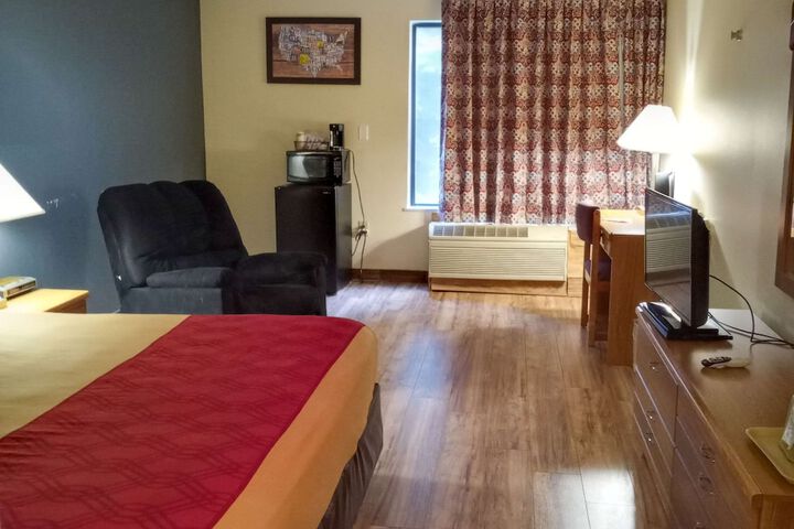 Room 44 of 77