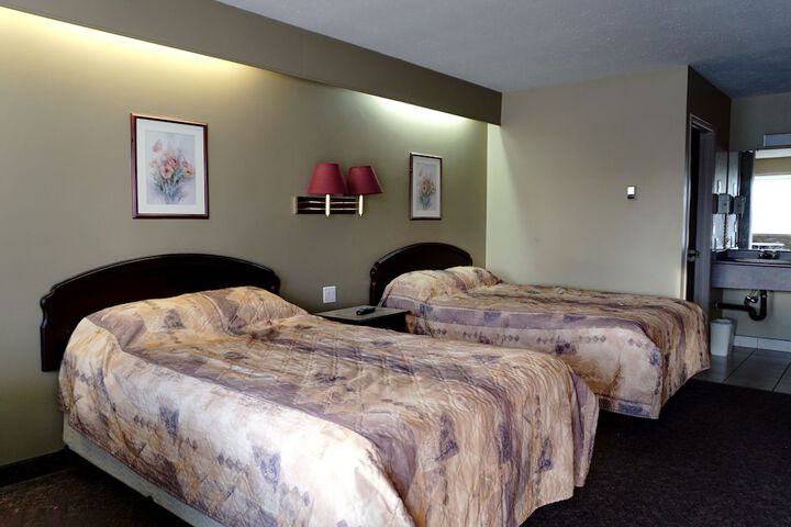 Room 32 of 54