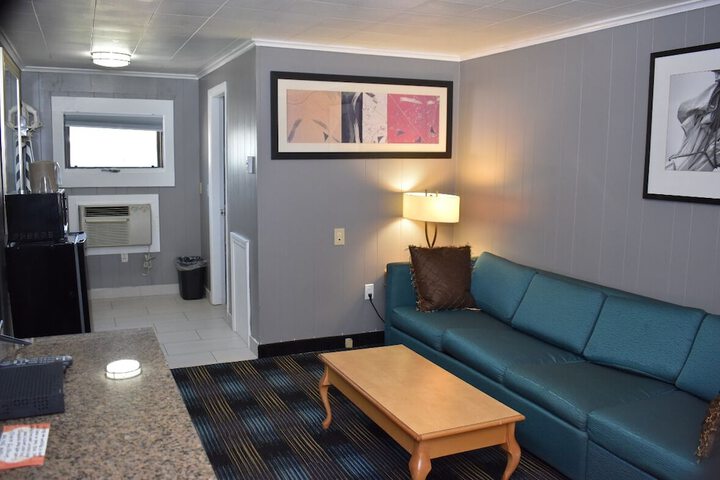 Pilgrim Inn & Cottages