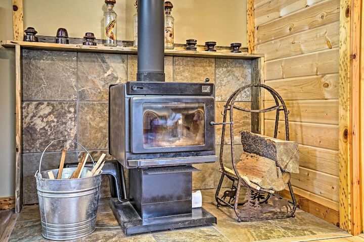High Lakes Hideaway: La Pine Fishing Cabin!
