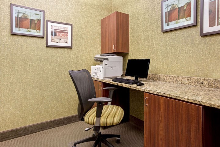 Business Center 39 of 39