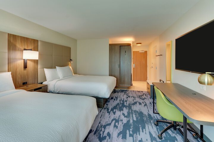 Room 15 of 33