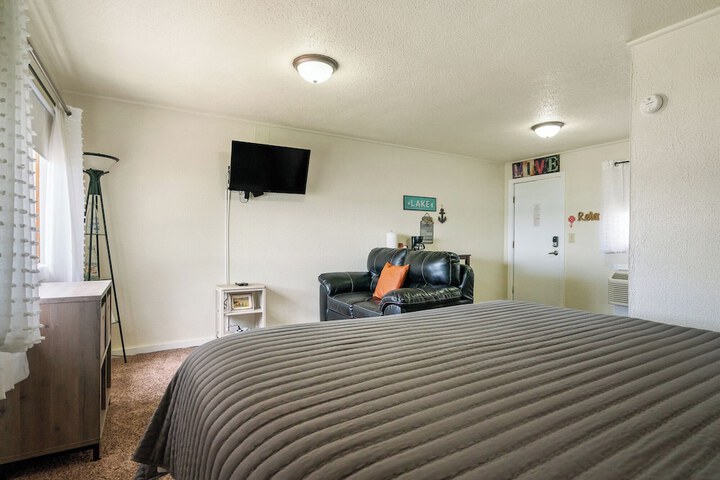 Room 40 of 154
