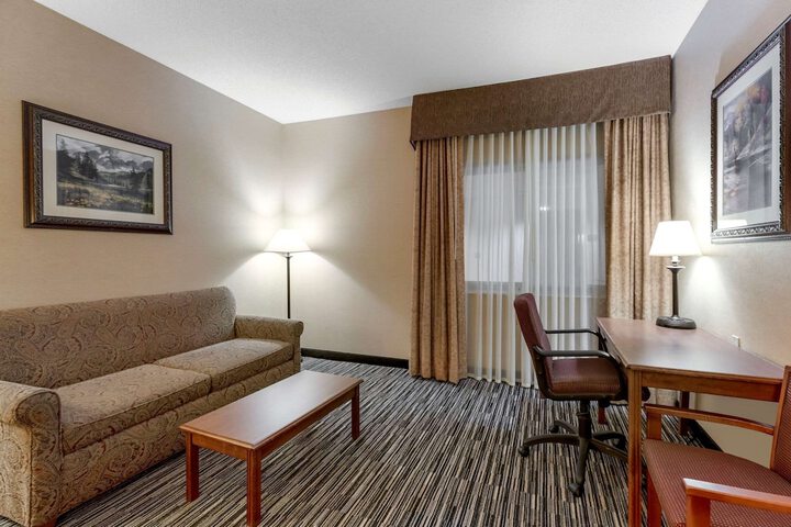 Room 8 of 25