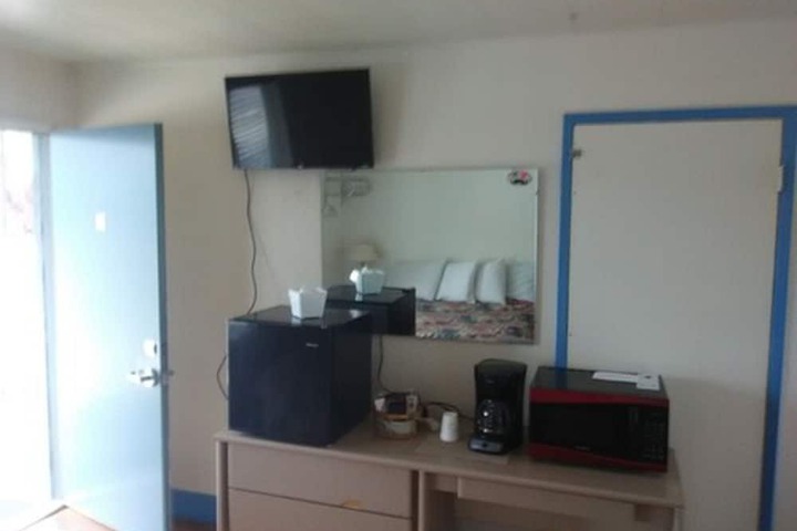 Trail Motel