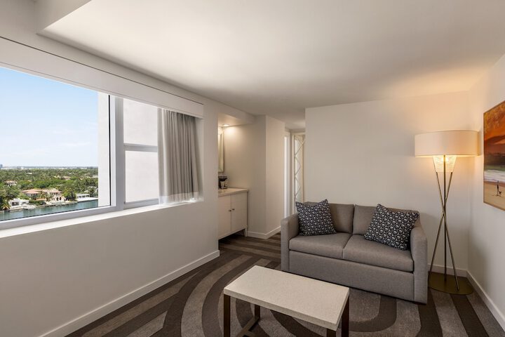 Room 46 of 118