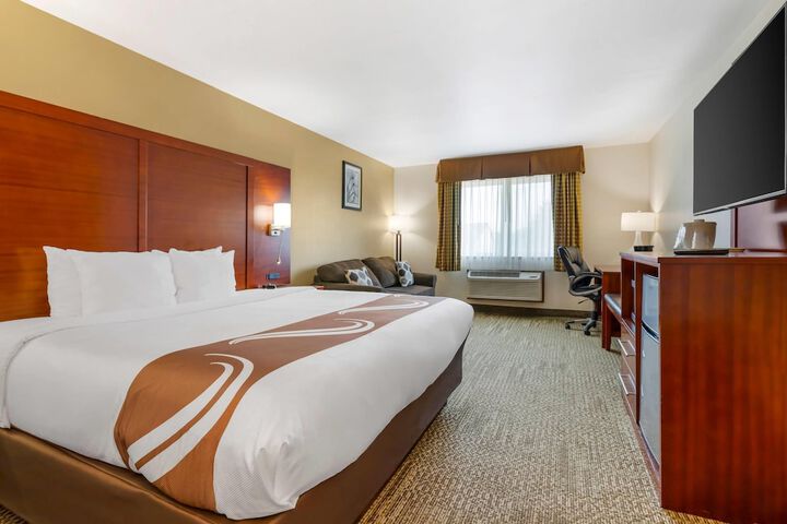 Quality Inn & Suites Stoughton - Madison South