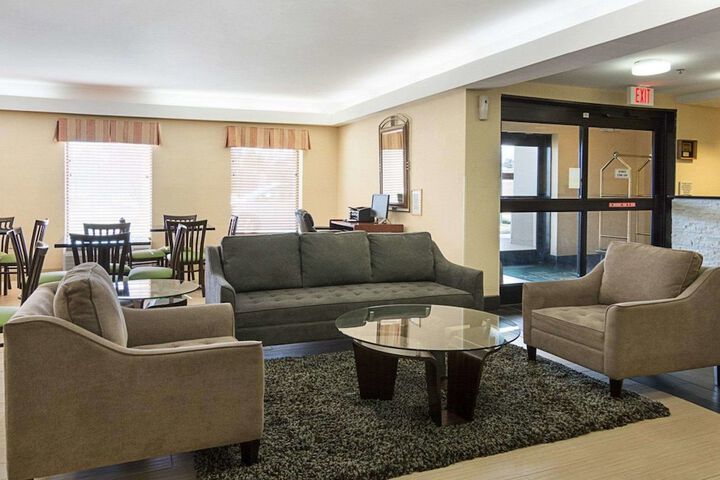 Hotel Interior 10 of 44
