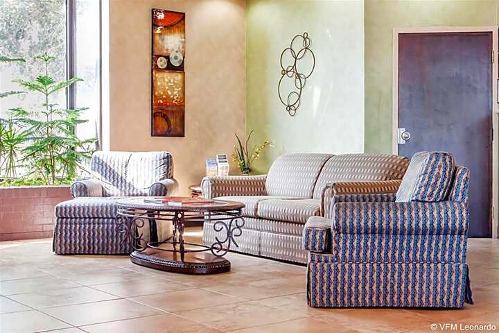 Clarion Inn