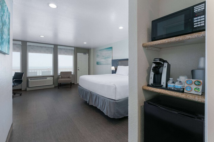 Room 44 of 60