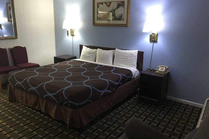 Room 19 of 41