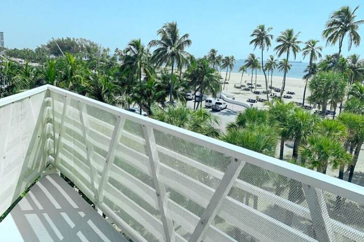 B Ocean Resort Fort Lauderdale Beach