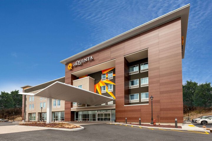 Hotel 2 of 35