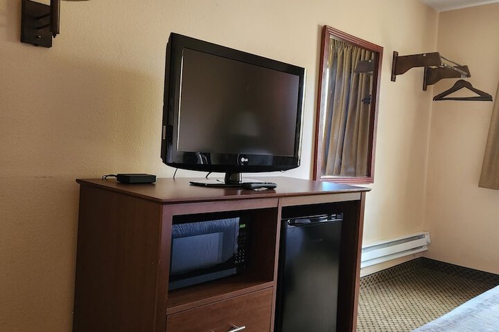 Luxury Inn & Suites