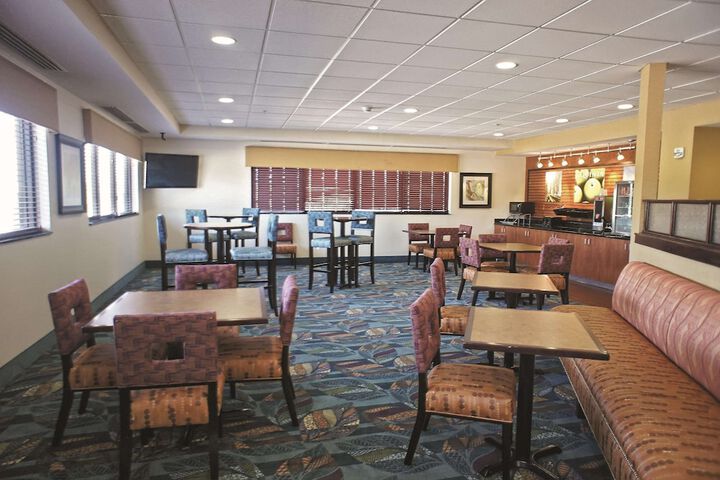 La Quinta Inn & Suites by Wyndham Edmond