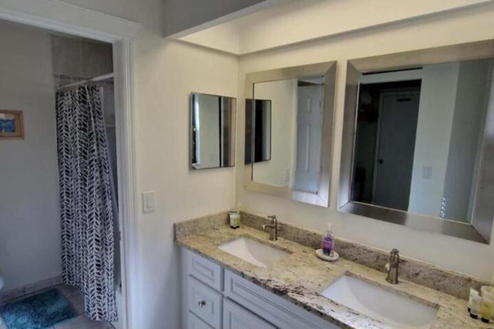 LUX VILLAs on beautiful Palmer Ranch