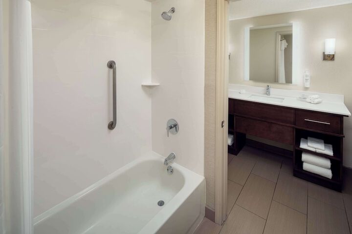 Room 28 of 50