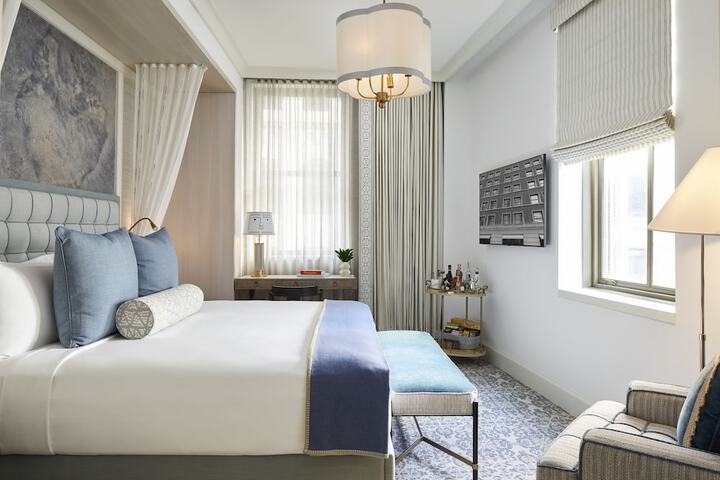 Room 51 of 85