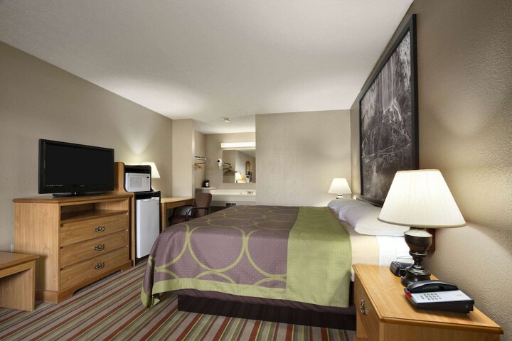 Room 50 of 72
