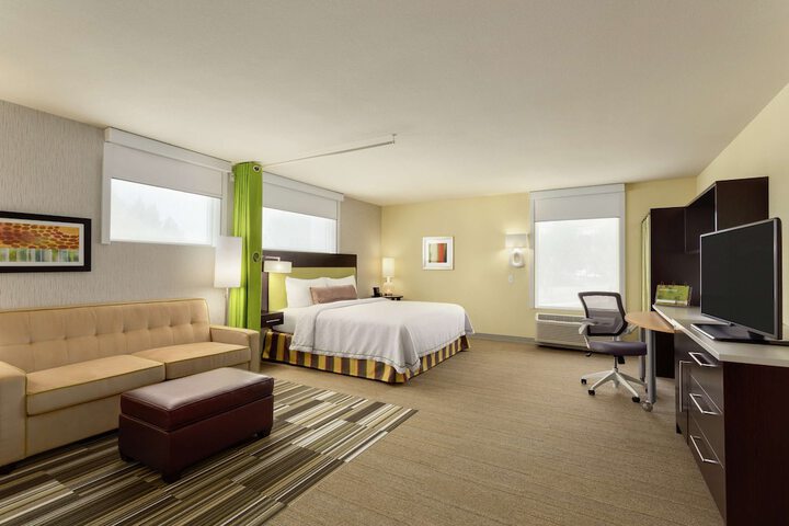 Room 12 of 25