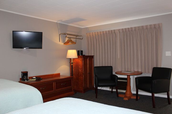 Room 48 of 66