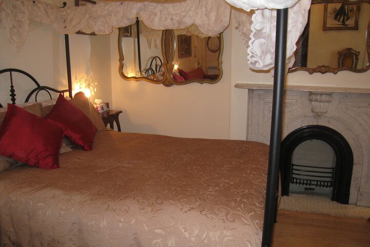 Room 19 of 58