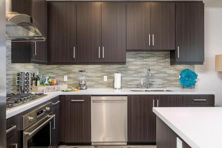 Ocean View 3 Bedrooms Condo just steps from the park, pier & water!