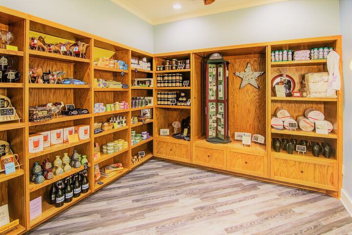 Gift Shop 59 of 72