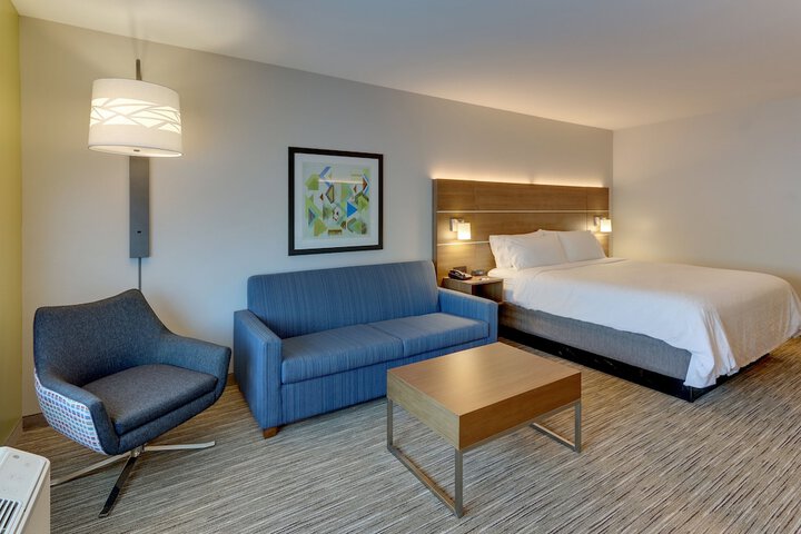 Room 36 of 75