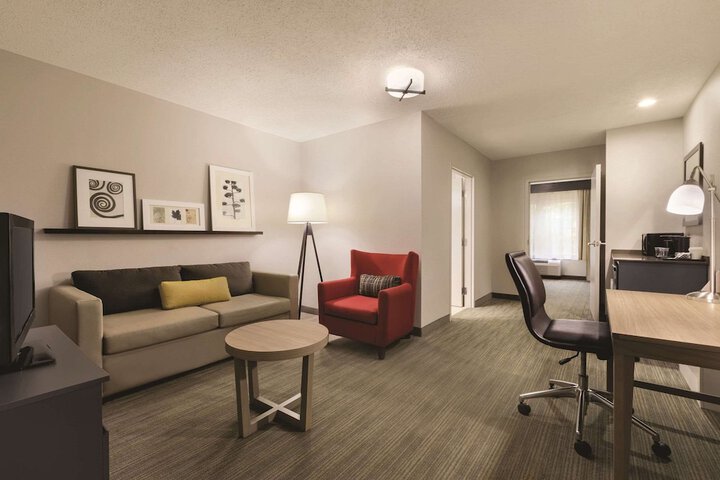 Room 32 of 44