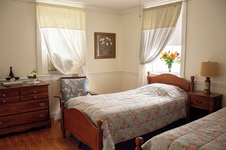 Room 41 of 142