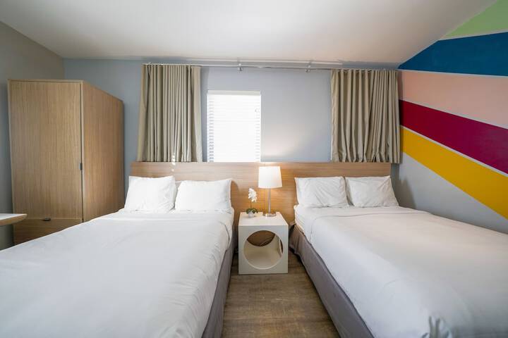 Room 73 of 117