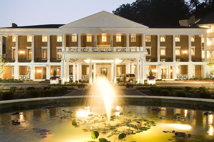 Hotel 3 of 185