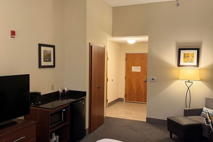 Comfort Inn & Suites LaVale - Cumberland