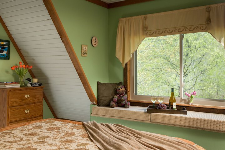 Room 15 of 28