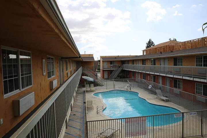 Pool 4 of 34
