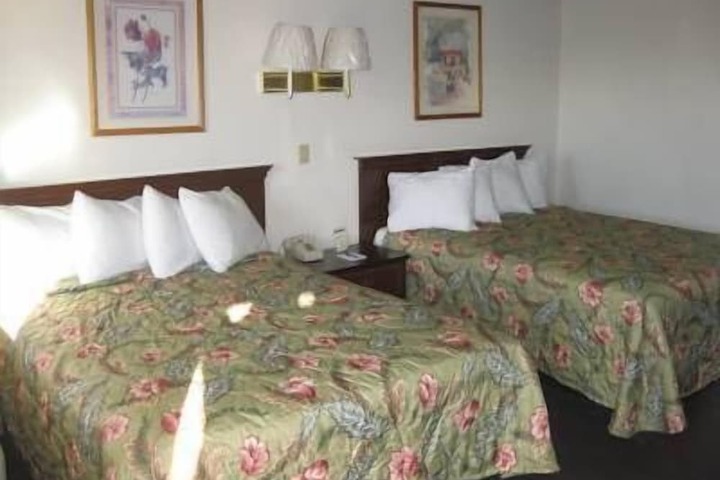 Room 14 of 26