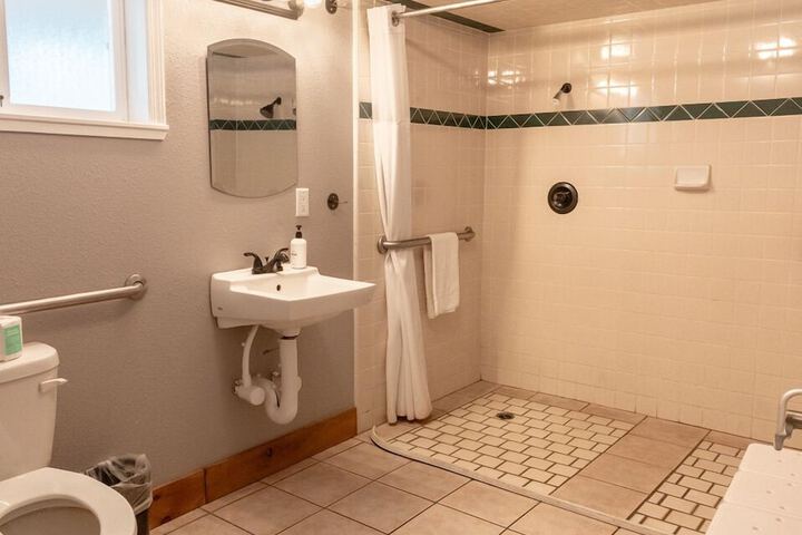 Room 12 of 43