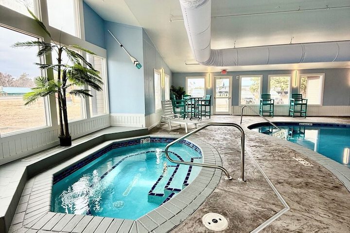 Nisswa Hotel and Suites