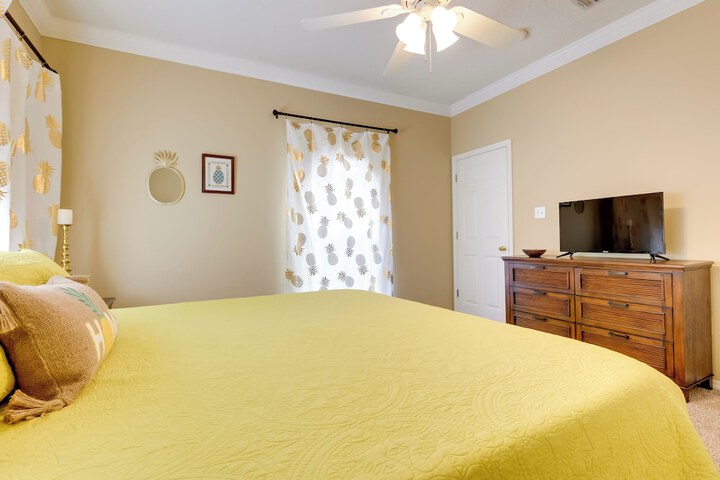 Chic Home w / Club Access Near Bay St. Louis!