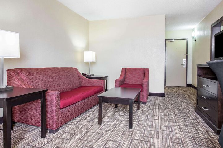 Room 19 of 35