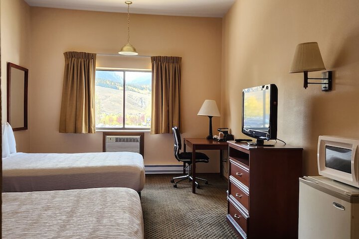 Luxury Inn & Suites