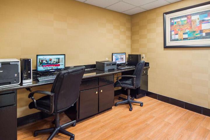 Best Western Plus Northwest Inn & Suites