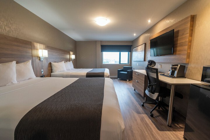 Room 12 of 77