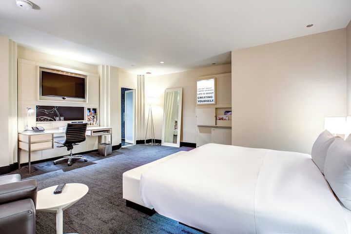 Room 2 of 112