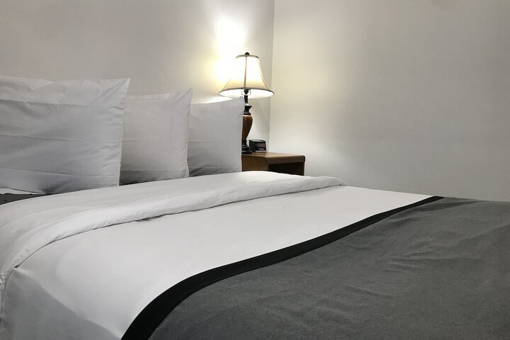Room 17 of 33