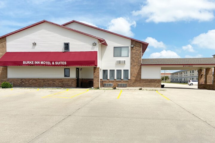 Burke Inn Motel & Suites