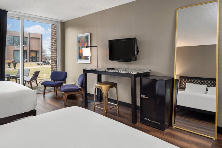 The Highlander Hotel Iowa City an Ascend Collection Hotel