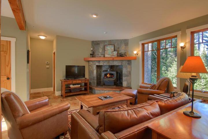 Aspen House in Fish Camp- 2 Miles from Yosemites South Entrance