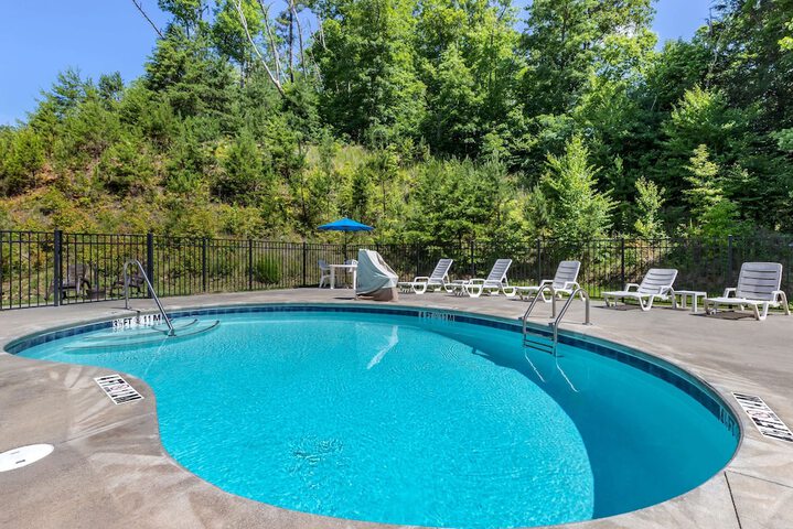 Pool 5 of 30